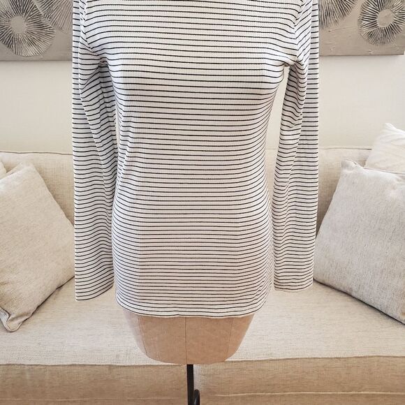 HALOGEN | Long Sleeve Striped Ribbed Turtleneck - [Small in Black/White] - Picture 4 of 11